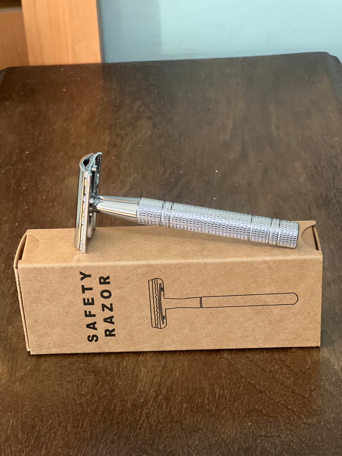 Metal Safety Razor with Blades